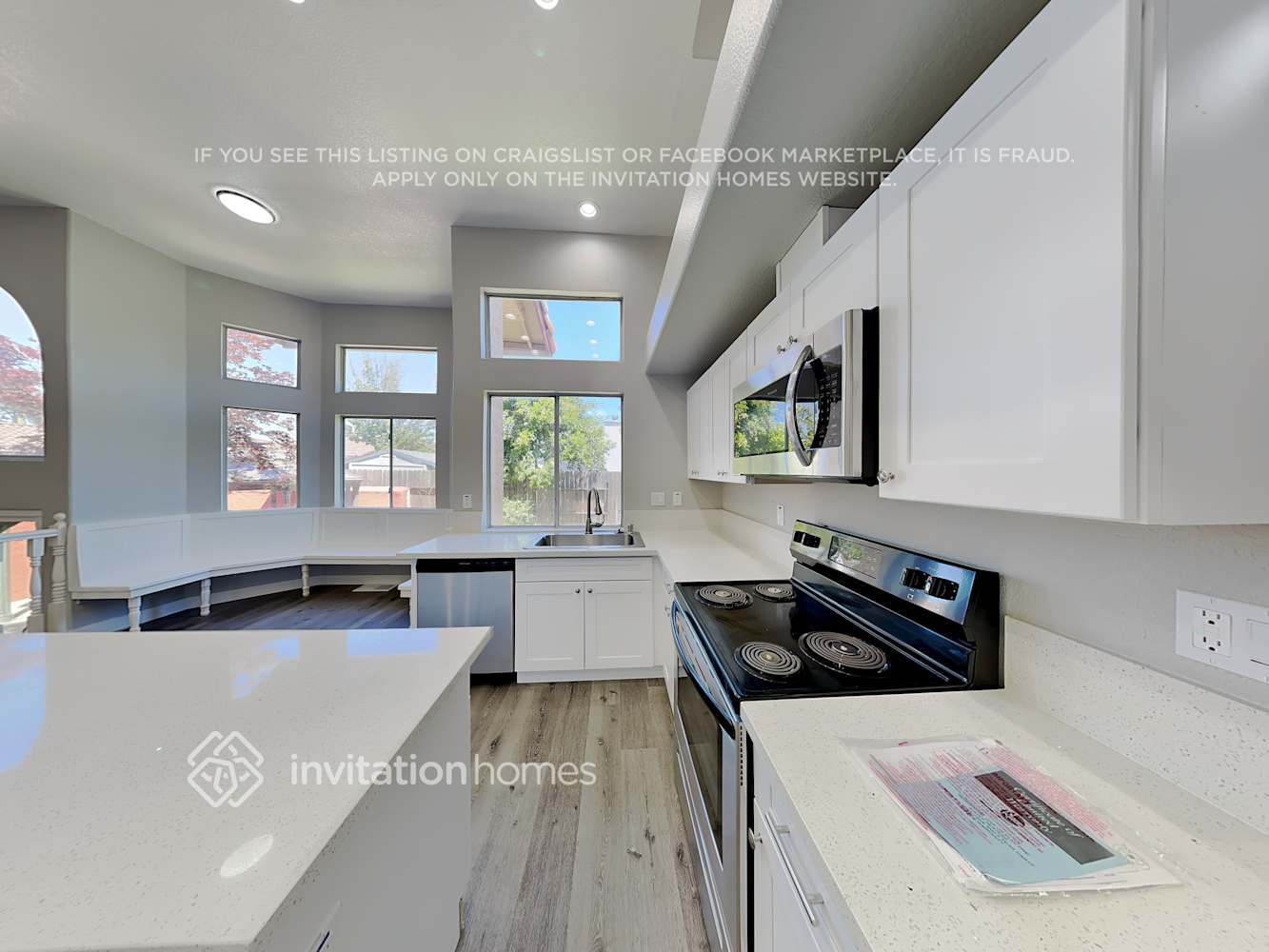 Building Photo - 4821 Laguna W Way