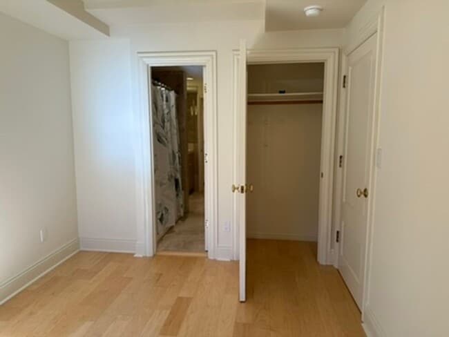 Building Photo - Epic REA- Serene 2 BR/1 BA Flat w/Private Deck & Yard in Lone Mountain