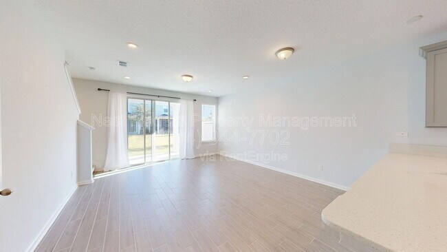Building Photo - 215 Pine Bluff Dr