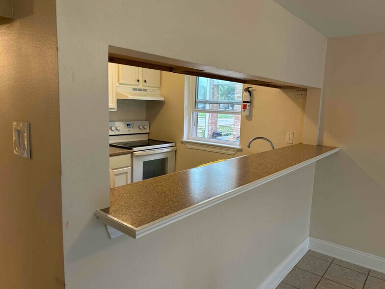 Building Photo - 3731 Bunker Hill Dr