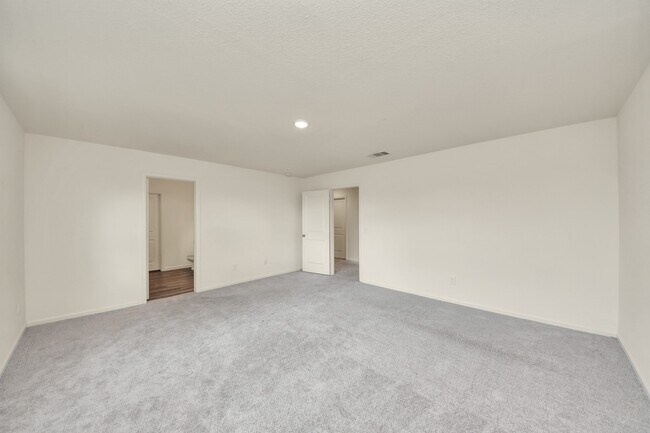 Building Photo - 5819 Bright Keel Dr