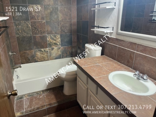 Building Photo - 1521 Draw St