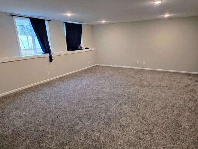 Building Photo - 950 8th St