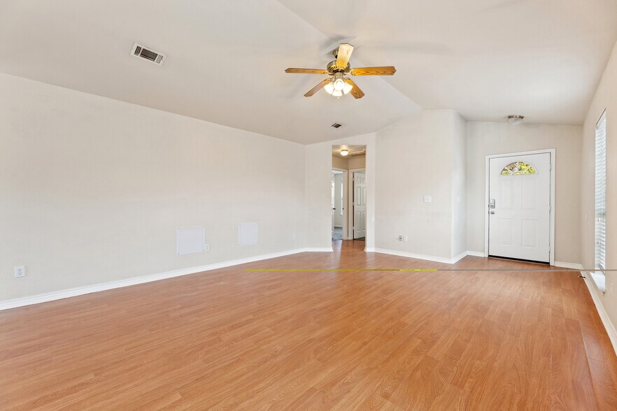 Building Photo - 100 Sendero Dr