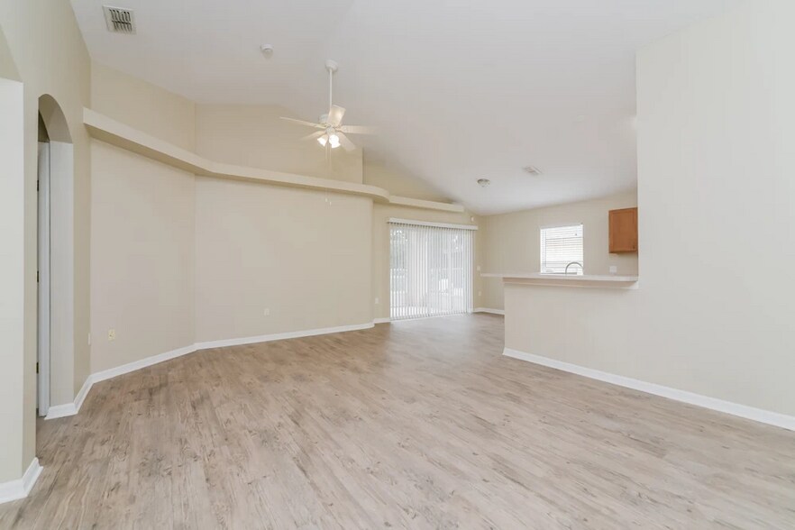 Building Photo - 236 Manoel Ln