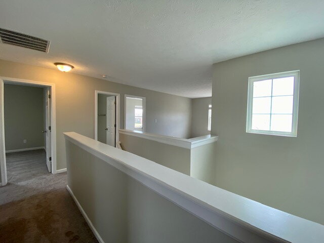 Building Photo - Fantastic 4 Bedroom, 2.5 Bath w/LOFT in Brookfield Place