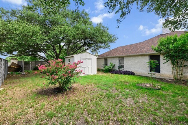 Building Photo - 6006 Barletta Rd