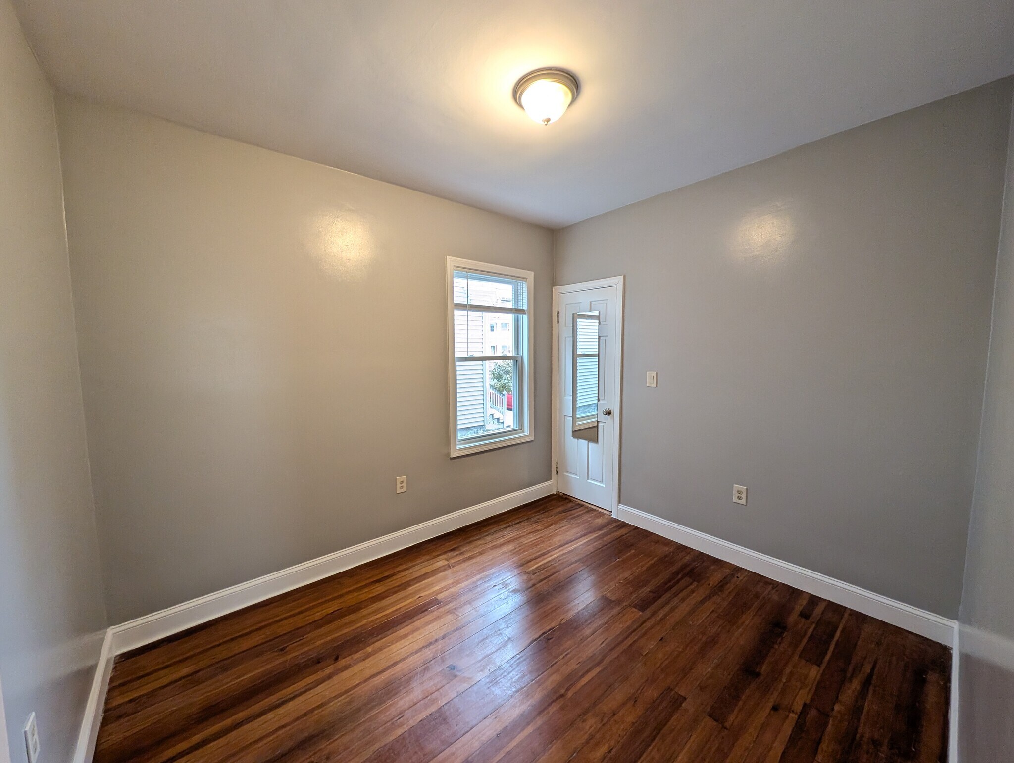 Front Bedroom - 71 Easton St