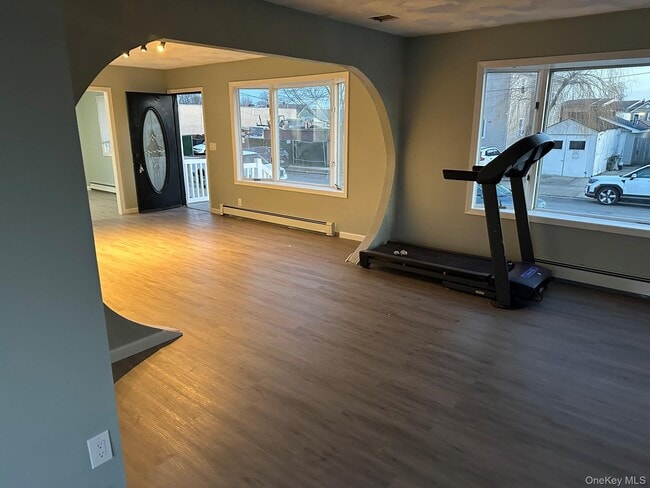 Building Photo - 136 Cary Pl