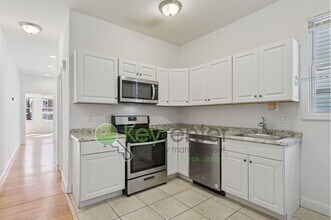 Building Photo - 185 Clerk St