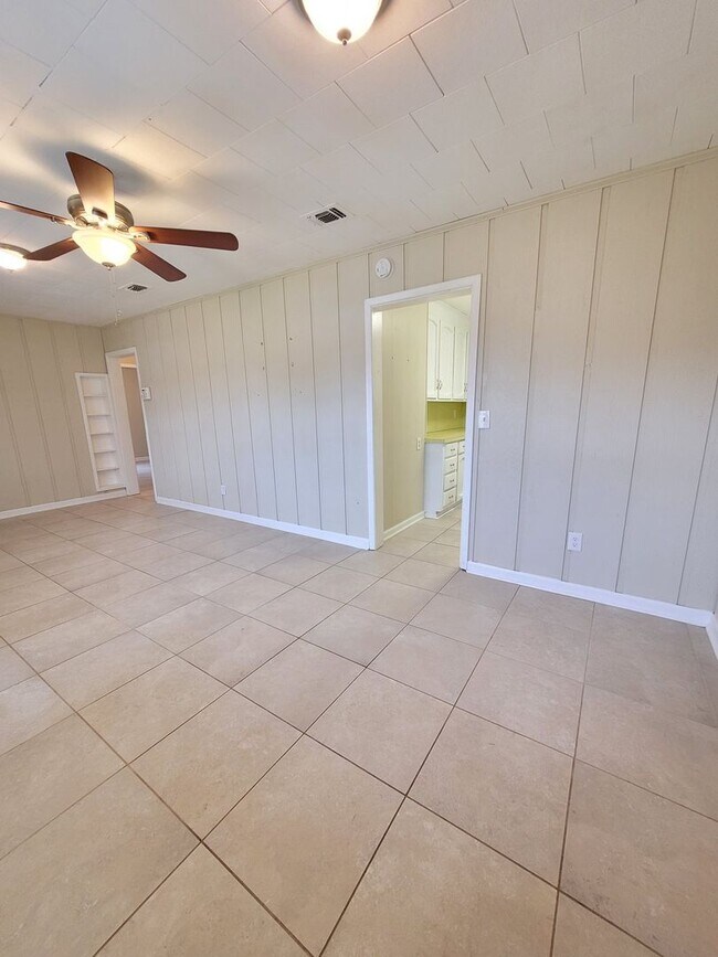 Building Photo - 700 Barksdale St