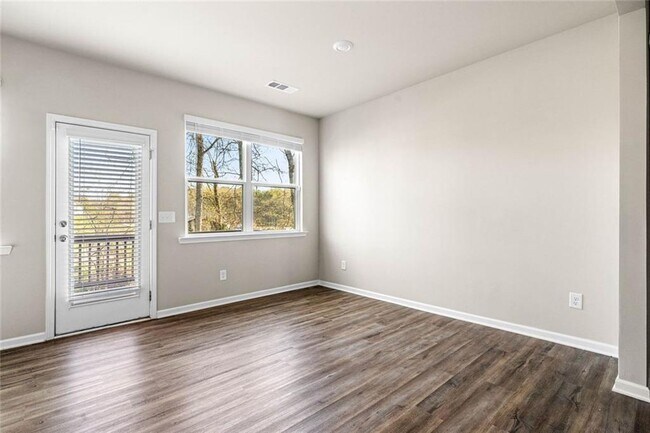 Building Photo - 217 Whitetail Cir