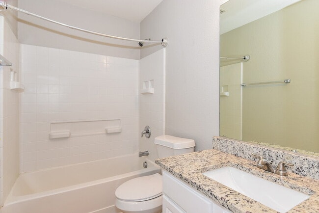 Building Photo - 910 Bowie Dr