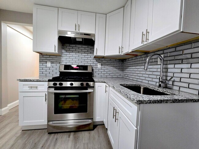 Primary Photo - 18 68th St