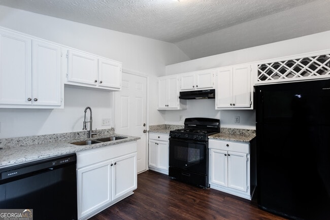 Building Photo - 6960 Brown Dr S