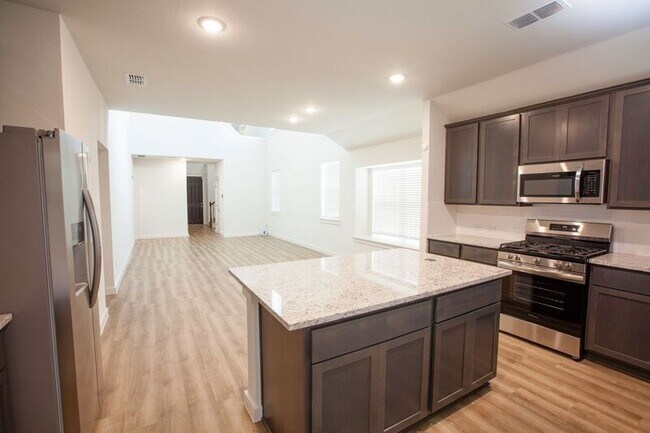 Building Photo - 514 Weller Rd