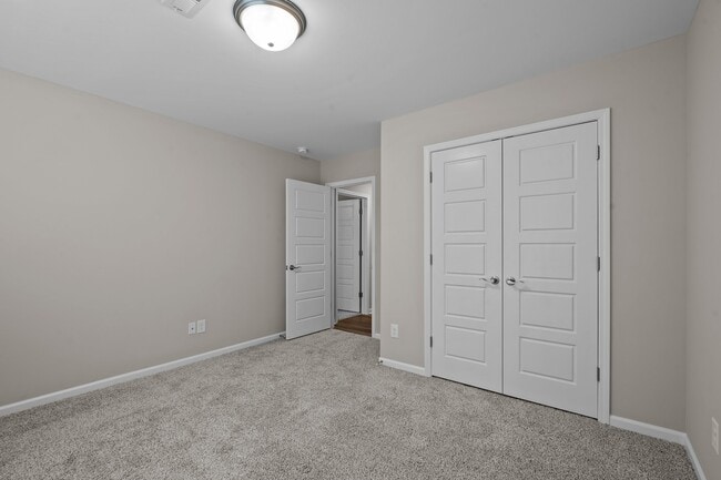 Building Photo - 118 Station Yard Rd