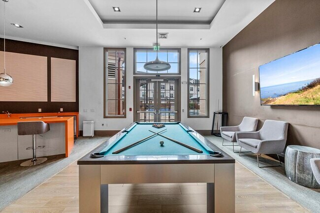 Building Photo - 302 Constitution Ave