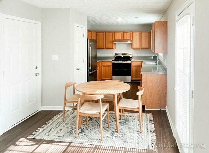 Building Photo - 5210 Summer Brooke Ct