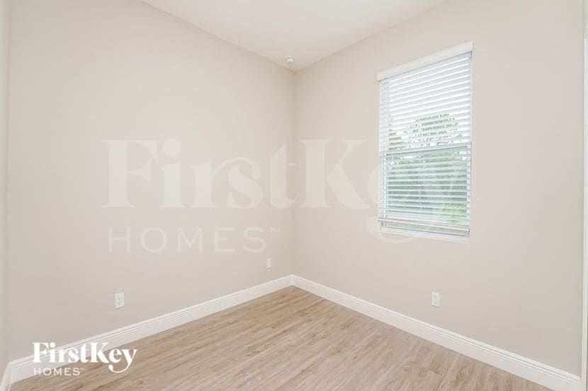 Building Photo - 2420 San Filippo Dr SE