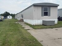 Building Photo - Mobile Home For Sale