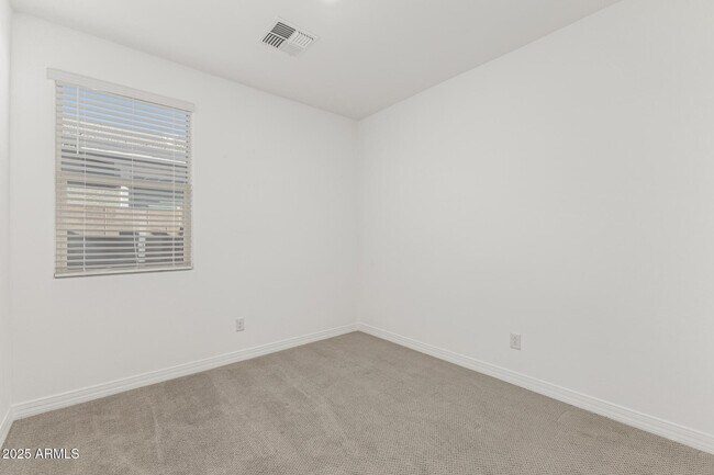 Building Photo - 1229 E Maldonado Dr