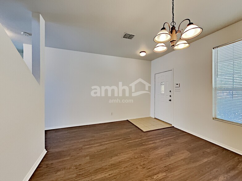 Building Photo - 226 Prato Brezza