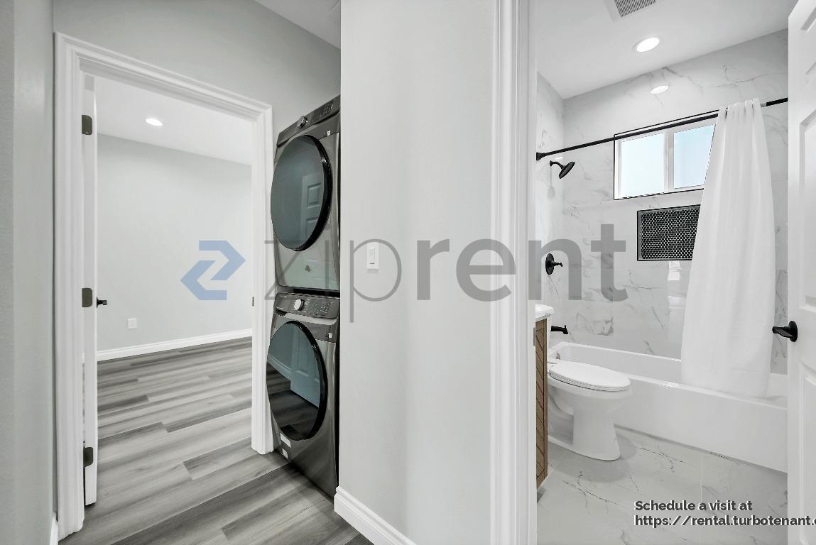 Building Photo - 4514 Ellenwood Dr