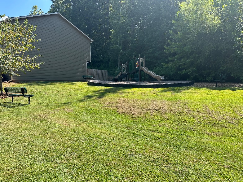 Building Photo - 45 Jacobs Ln