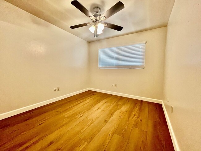 Building Photo - 3840-3842 Dove