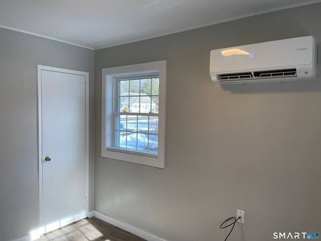 Building Photo - 88 Douglas Rd