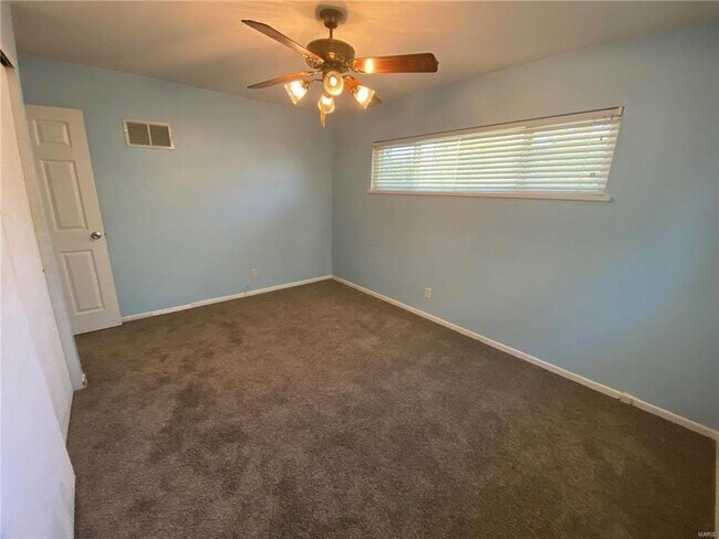 Building Photo - 178 Floralea Pl