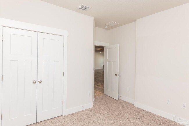Building Photo - 10629 Davenport Lp