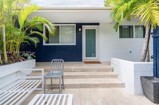 Building Photo - 3100 Naomi St