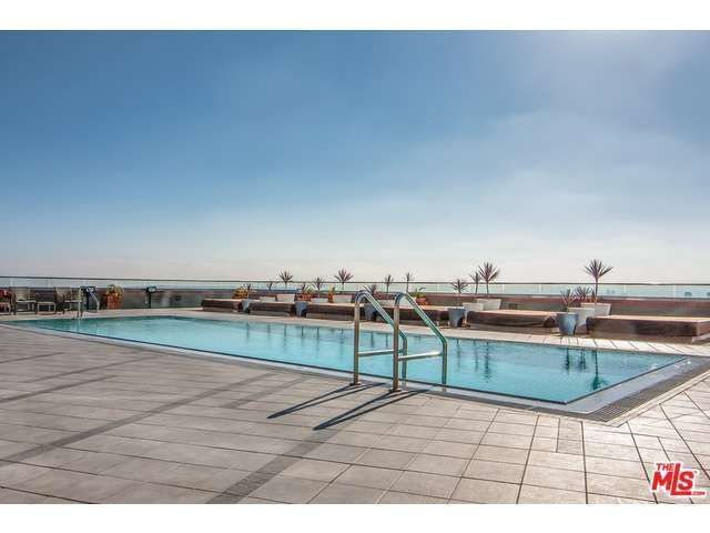 Building Photo - 1100 Wilshire Blvd