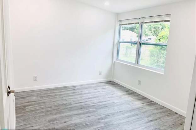 Building Photo - 2604 Fletcher Ct