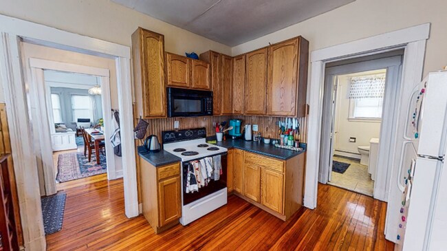 Building Photo - Large Science Hill 3BR with Dual Balcony A...