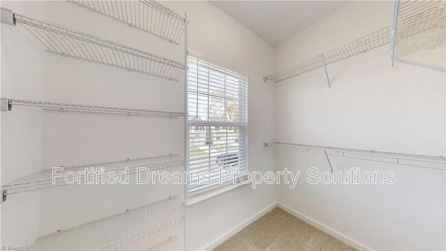 Building Photo - 3413 Littlefield Wy