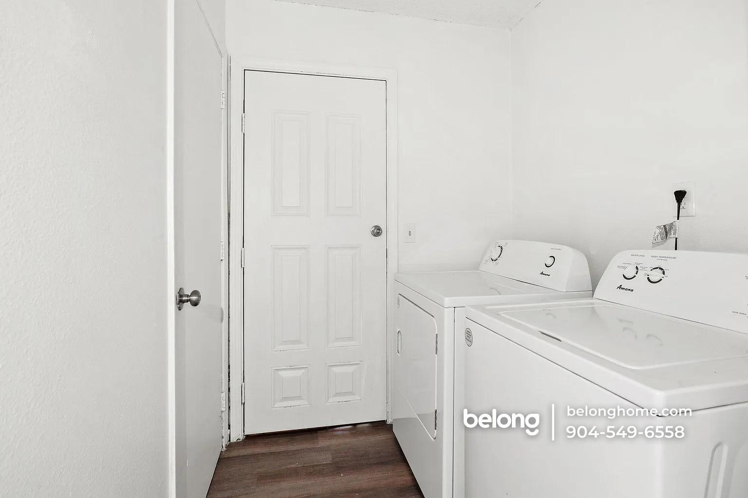 Building Photo - 1995 W 4th St