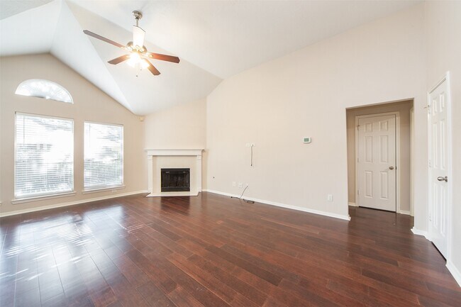 Building Photo - 3114 Glenwood Dr