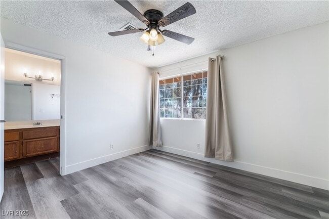 Building Photo - 8644 Trafalgar Dr