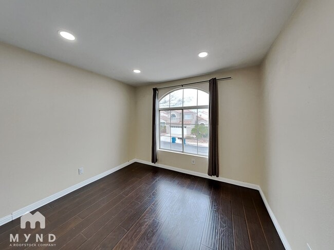 Building Photo - 1728 Matador Way