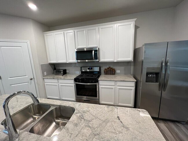 Building Photo - 138 Sawtooth Mountain Way