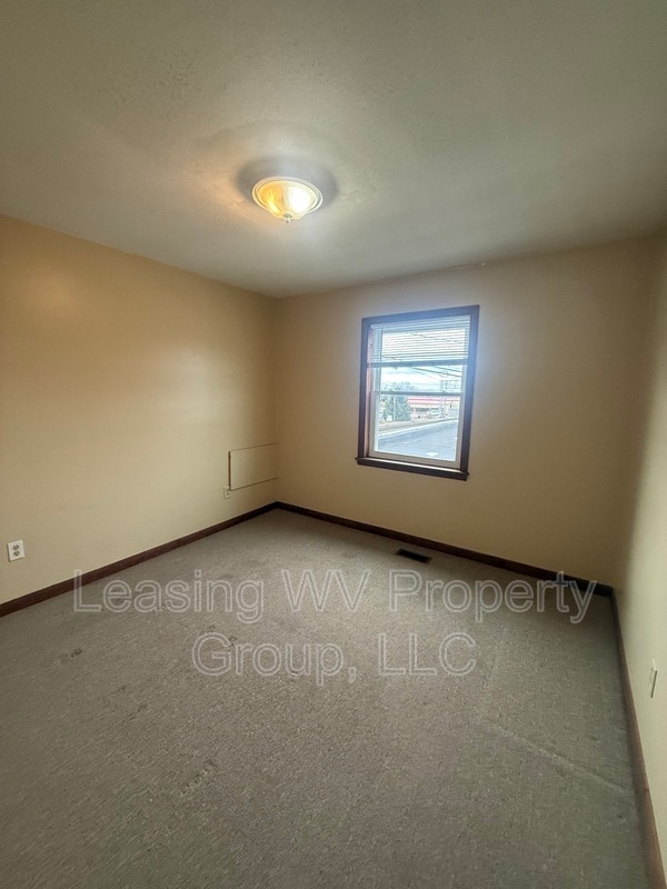 Building Photo - 2806 Putnam Ave