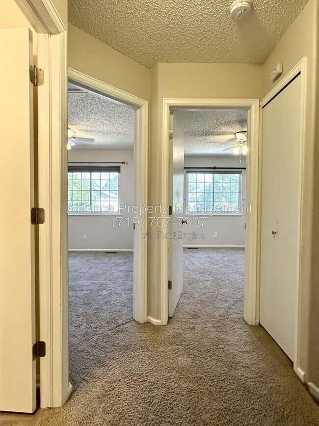 Building Photo - 965 Piros Dr