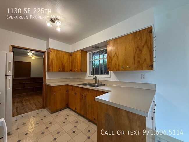 Building Photo - 1130 SE 225th Ave