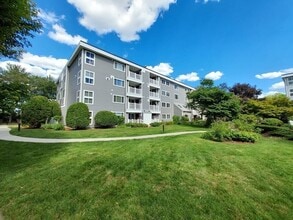 Building Photo - 255 North Rd