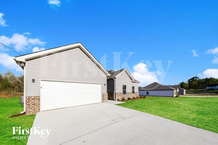 Building Photo - 170 Lakewood Ln