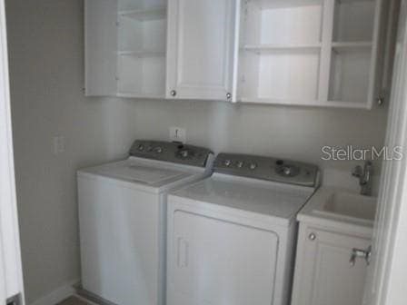 Building Photo - 8537 Insular Ln