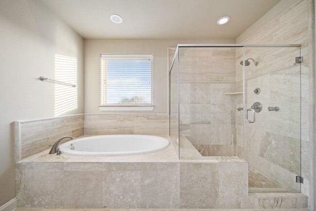 Building Photo - 1250 W 23rd St